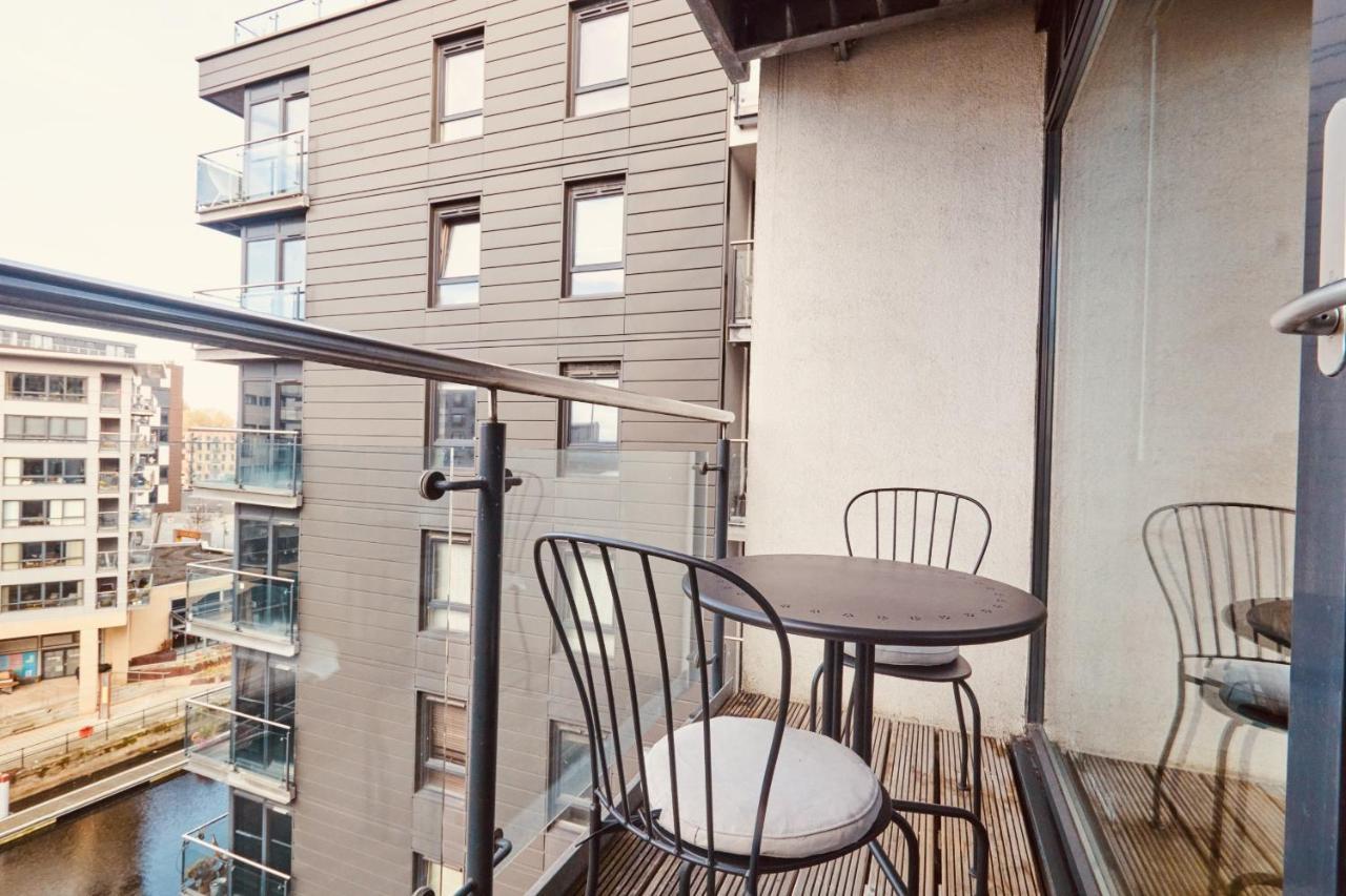 Deluxe City Apt, Beautiful River View,Free Parking No Balcony ลีดส์ ภายนอก รูปภาพ