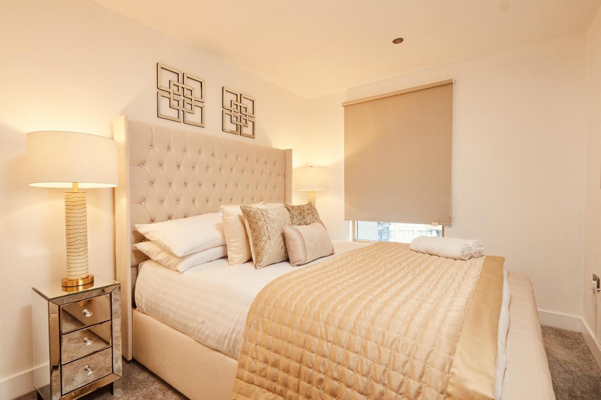 Deluxe City Apt, Beautiful River View,Free Parking No Balcony ลีดส์ ภายนอก รูปภาพ