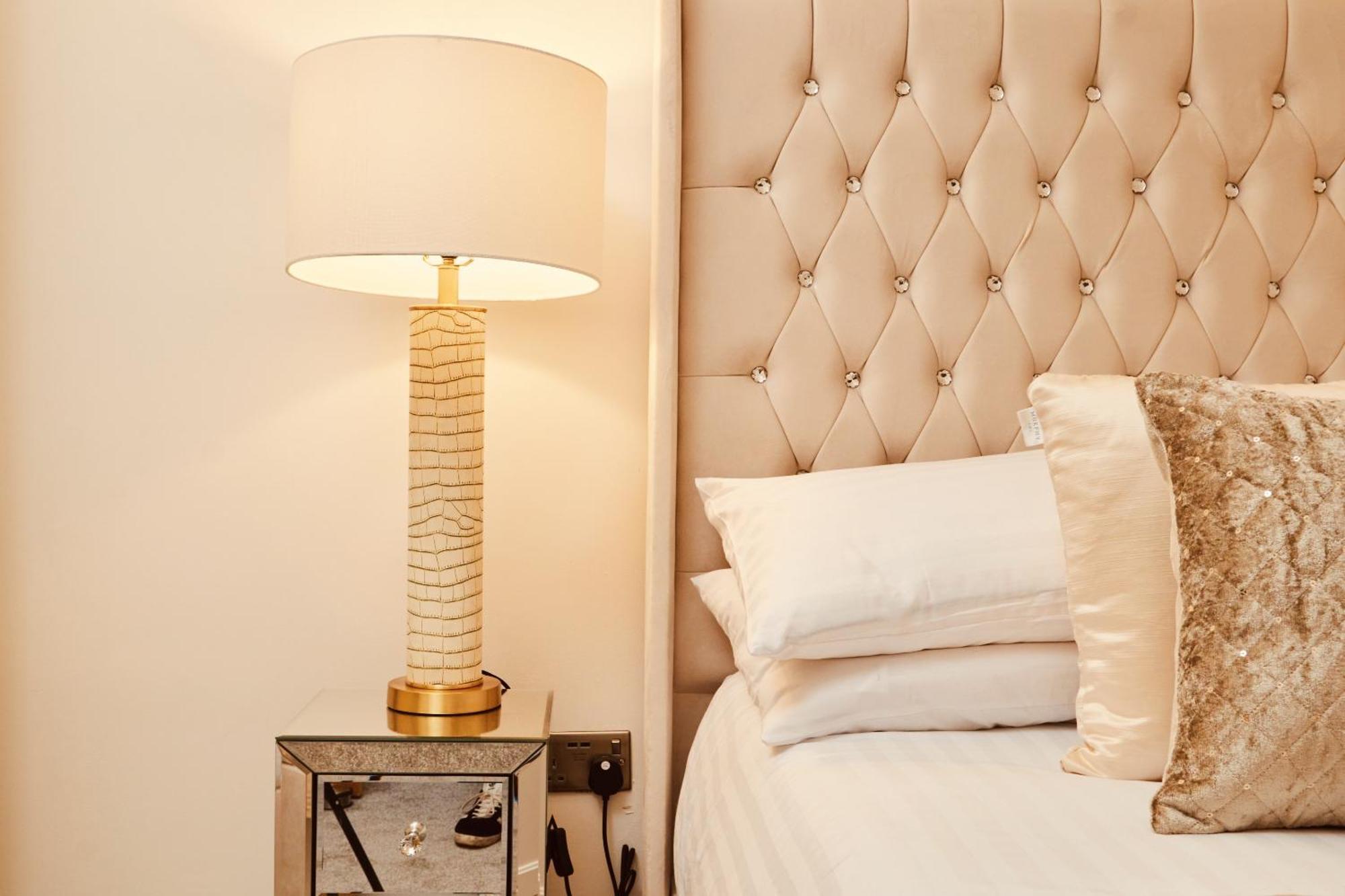 Deluxe City Apt, Beautiful River View,Free Parking No Balcony ลีดส์ ห้อง รูปภาพ